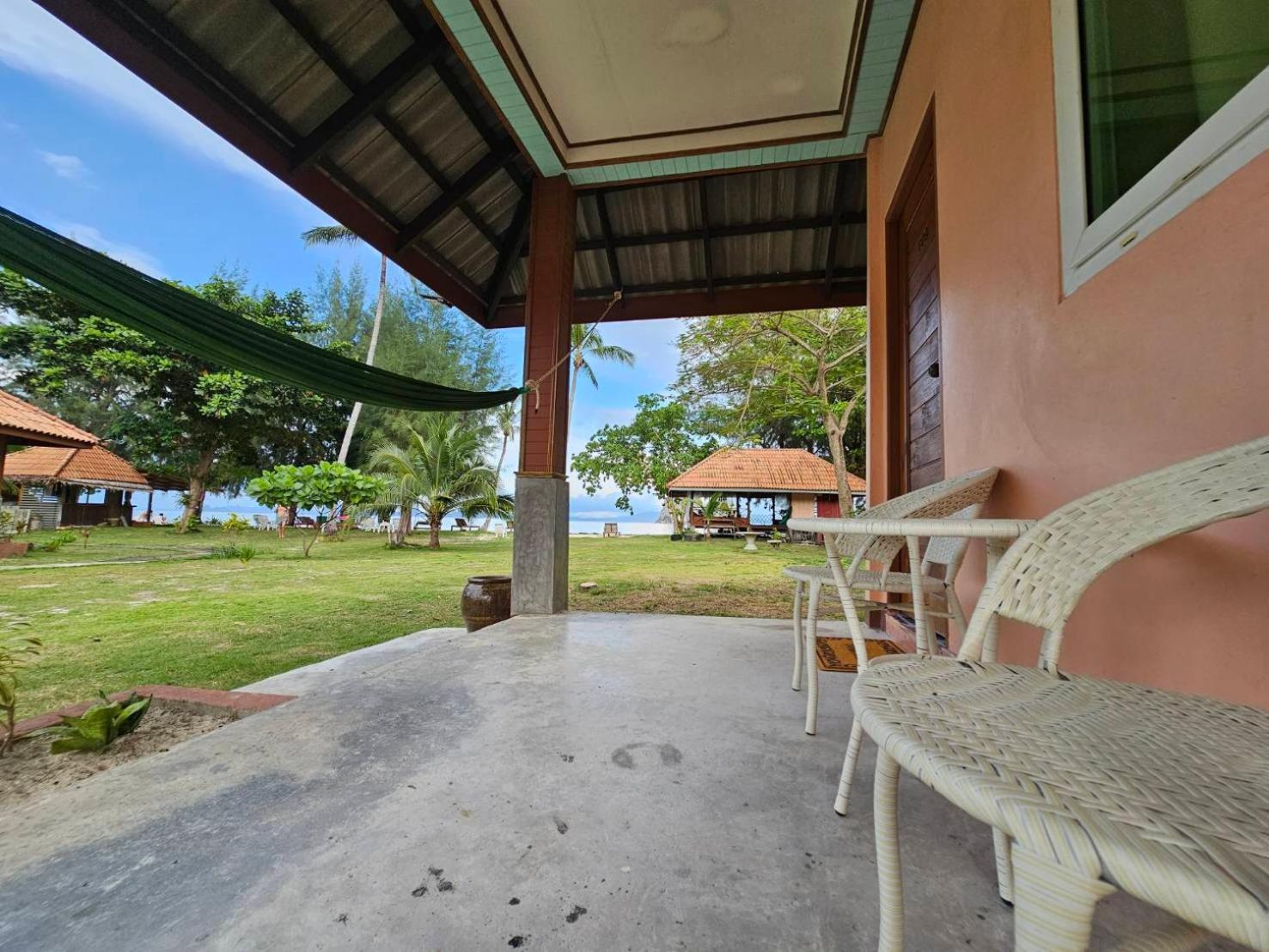 Koh Ngai Kaimuk Thong Resort Exterior foto